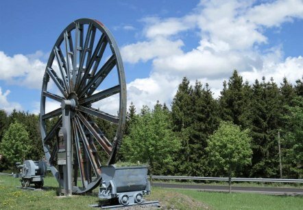 Das Grubenrad weißt den Weg zur Grube Bendisberg, © Svenja Schulze-Entrup